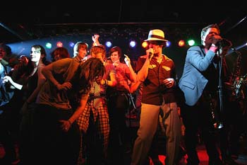 Vorschaubild zum Video zum Konzert im Club Luise in Nürnberg (Bilder vom Konzert)
